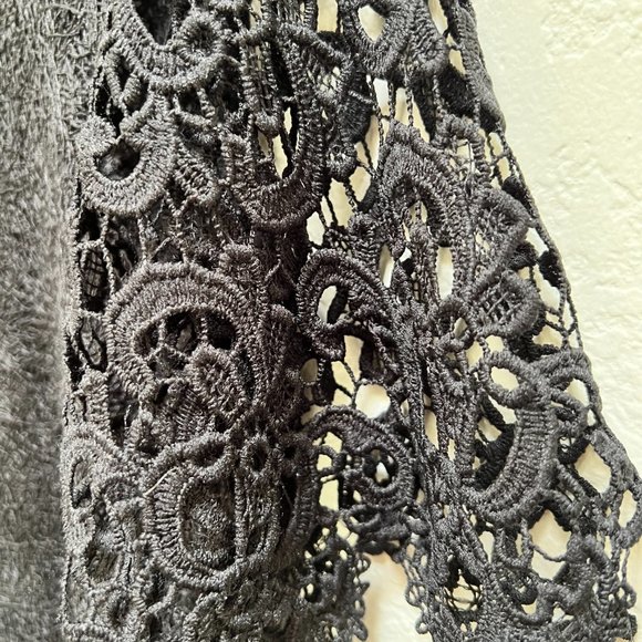 Zara Women's Textured Lace Top Blouse Short Sleeve Black Size - Picture 3 of 4